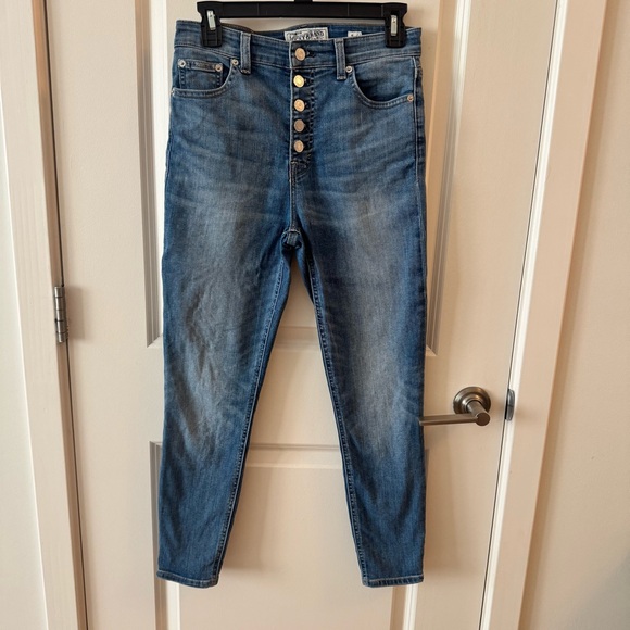 Cropped Skinny Jeans from Lucky Brand - Picture 2 of 8